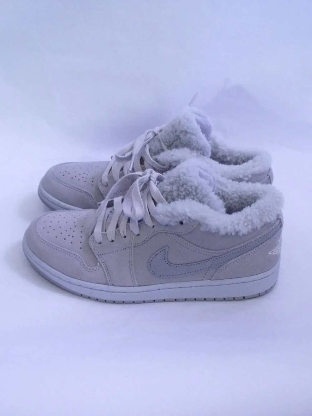 Air Jordan 1 Low SE Sherpa Fleece Gray Sneakers